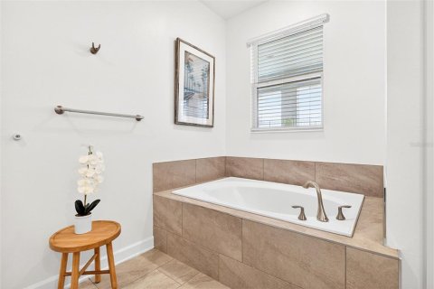 Casa en venta en Davenport, Florida, 8 dormitorios, 405.98 m2 № 2094570 - foto 14