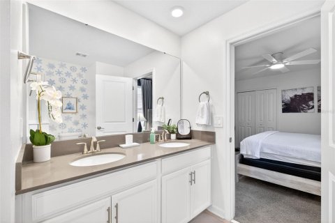 Casa en venta en Davenport, Florida, 8 dormitorios, 405.98 m2 № 2094570 - foto 26