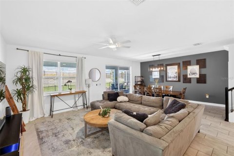 Casa en venta en Davenport, Florida, 8 dormitorios, 405.98 m2 № 2094570 - foto 9