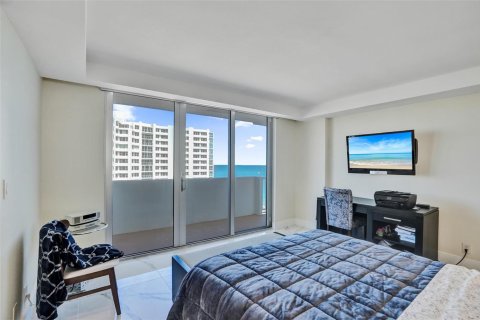 Condo in Fort Lauderdale, Florida, 2 bedrooms  № 2271822 - photo 27