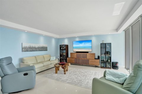 Condo in Fort Lauderdale, Florida, 2 bedrooms  № 2271822 - photo 15