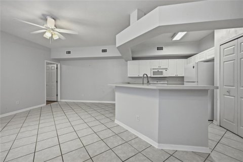 Condo in Gainesville, Florida, 2 bedrooms № 2237285 - photo 15