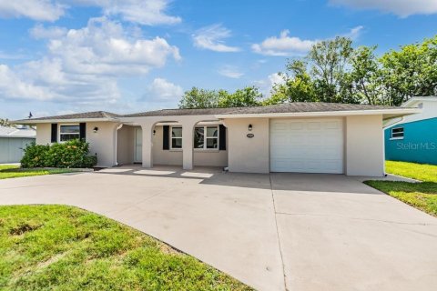 Casa en venta en New Port Richey, Florida, 2 dormitorios, 128.21 m2 № 1758144 - foto 3