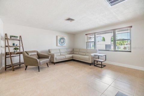 Casa en venta en New Port Richey, Florida, 2 dormitorios, 128.21 m2 № 1758144 - foto 18