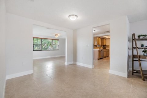 Casa en venta en New Port Richey, Florida, 2 dormitorios, 128.21 m2 № 1758144 - foto 21