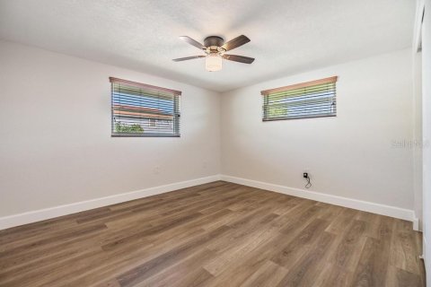 Casa en venta en New Port Richey, Florida, 2 dormitorios, 128.21 m2 № 1758144 - foto 12