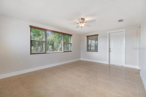 Casa en venta en New Port Richey, Florida, 2 dormitorios, 128.21 m2 № 1758144 - foto 24