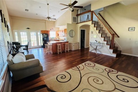 Propiedad comercial en venta en Ocala, Florida № 2015626 - foto 11