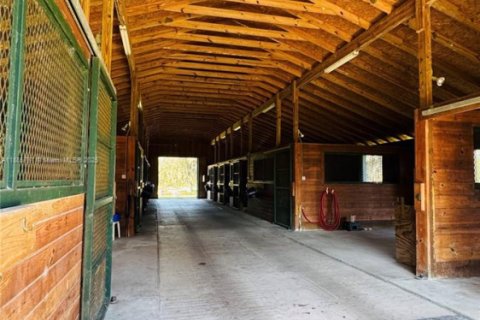 Propiedad comercial en venta en Ocala, Florida № 2015626 - foto 28