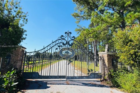 Propiedad comercial en venta en Ocala, Florida № 2015626 - foto 4