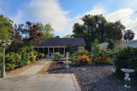 House in Mount Dora, Florida 2 bedrooms, 69.68 sq.m. № 1826811 - photo 1