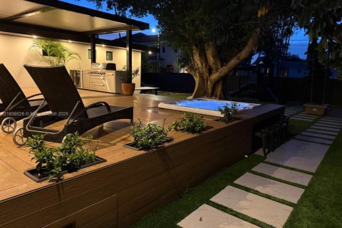 Casa en venta en Miami Springs, Florida, 4 dormitorios № 1830848 - foto 26