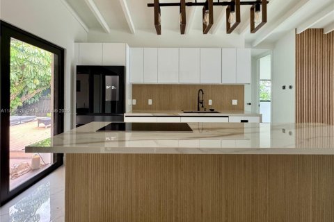 Casa en venta en Miami Springs, Florida, 4 dormitorios № 1830848 - foto 5