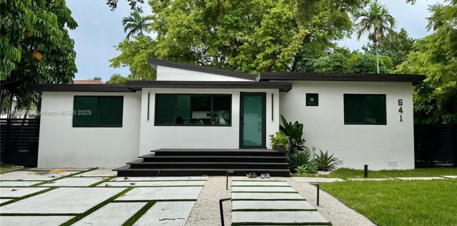 Casa en Miami Springs, Florida 4 dormitorios № 1830848