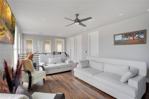 Villa ou maison à vendre à Orlando, Floride: 4 chambres, 259.1 m2 № 2003817 - photo 16