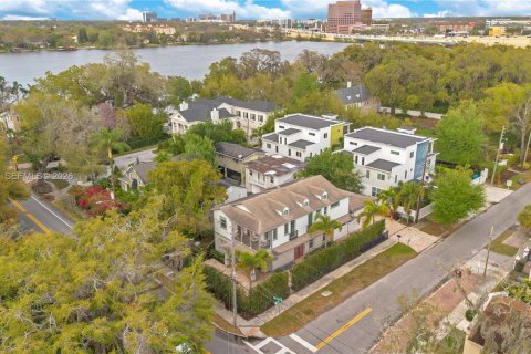 Villa ou maison à vendre à Orlando, Floride: 4 chambres, 259.1 m2 № 2003817 - photo 25