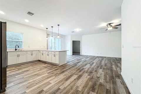 House in North Port, Florida 3 bedrooms, 152.08 sq.m. № 2108640 - photo 17