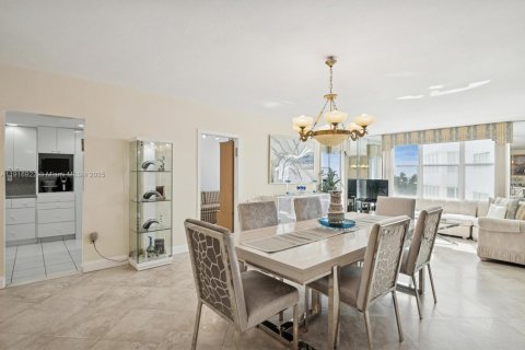 Купить кондоминиум в Майами-Бич, Флорида 2 спальни, 119.01м2, № 1972525 - фото 4