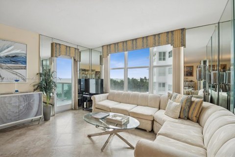 Купить кондоминиум в Майами-Бич, Флорида 2 спальни, 119.01м2, № 1972525 - фото 2