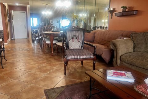 Condo in Lauderhill, Florida, 2 bedrooms  № 2065239 - photo 28