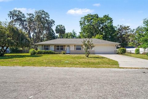 Villa ou maison à Ocala, Floride 3 chambres, 122.91 m2 № 2103904