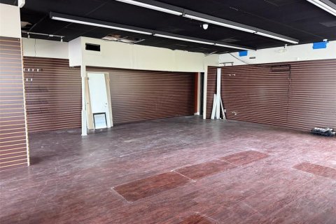 Propiedad comercial en alquiler en Ocala, Florida, 170.01 m2 № 1787984 - foto 3