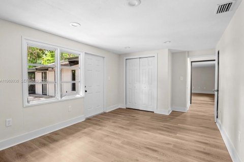 Villa ou maison à vendre à Sarasota, Floride: 3 chambres, 186.92 m2 № 2032161 - photo 12