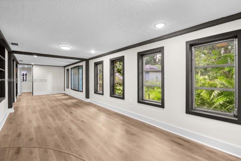 Villa ou maison à vendre à Sarasota, Floride: 3 chambres, 186.92 m2 № 2032161 - photo 3