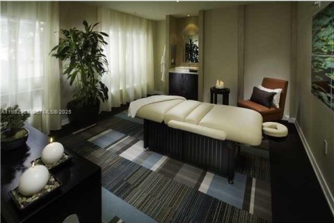 Купить кондоминиум в Уэст-Палм-Бич, Флорида 1 спальня, 70.14м2, № 1990612 - фото 21