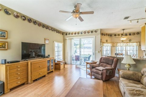 House in Eustis, Florida 3 bedrooms, 204.29 sq.m. № 1747333 - photo 18