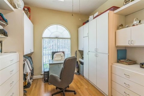 Купить виллу или дом в Юстис, Флорида 12 комнат, 204.29м2, № 1747333 - фото 22