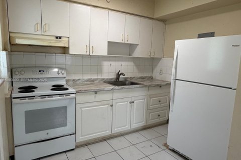Casa en venta en Miami, Florida, 2 dormitorios, 83.15 m2 № 2058592 - foto 7