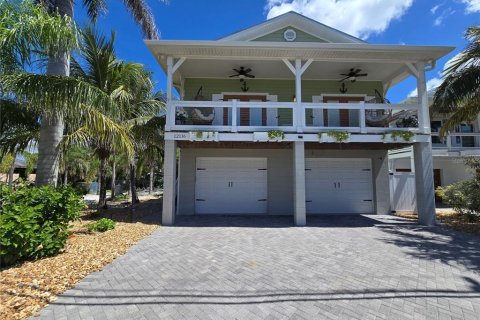 Casa en alquiler en Treasure Island, Florida, 3 dormitorios, 151.8 m2 № 1915353 - foto 3