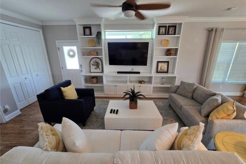 Casa en alquiler en Treasure Island, Florida, 3 dormitorios, 151.8 m2 № 1915353 - foto 17