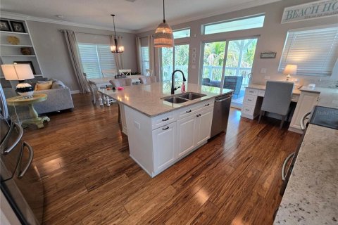 Casa en alquiler en Treasure Island, Florida, 3 dormitorios, 151.8 m2 № 1915353 - foto 14