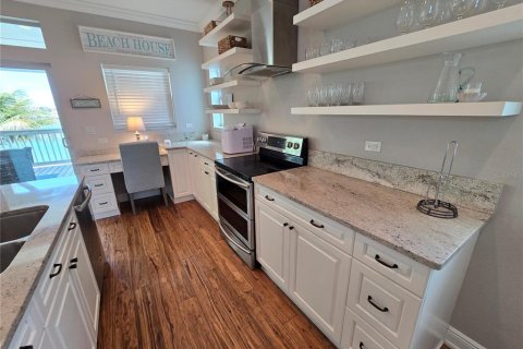 Casa en alquiler en Treasure Island, Florida, 3 dormitorios, 151.8 m2 № 1915353 - foto 13