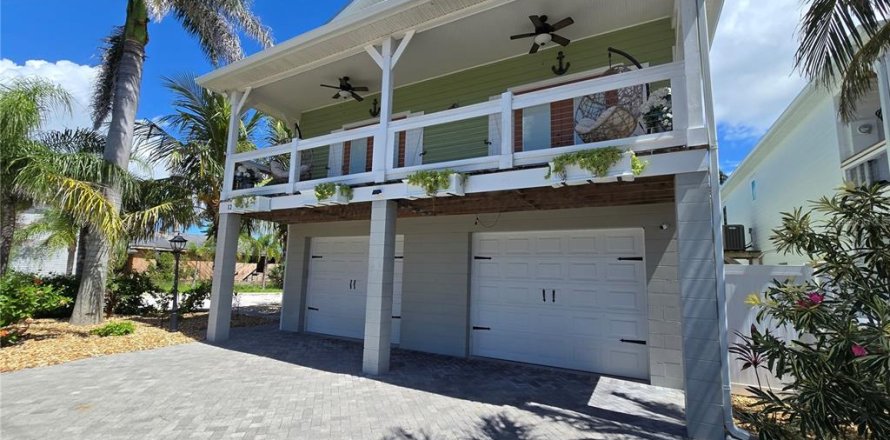 Casa en Treasure Island, Florida 3 dormitorios, 151.8 m2 № 1915353