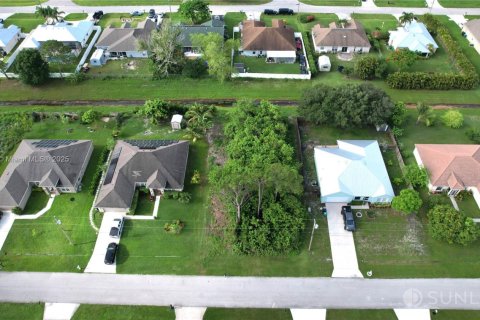 Terreno en venta en Port St. Lucie, Florida № 1937372 - foto 4
