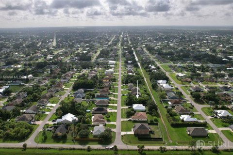 Terreno en venta en Port St. Lucie, Florida № 1937372 - foto 9