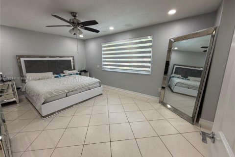 Villa ou maison à vendre à Miami Lakes, Floride: 3 chambres, 198.07 m2 № 1862233 - photo 11