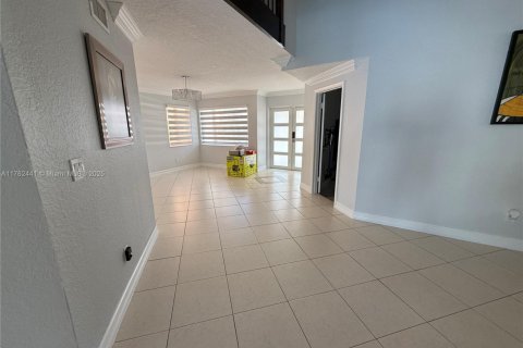 Villa ou maison à vendre à Miami Lakes, Floride: 3 chambres, 198.07 m2 № 1862233 - photo 3