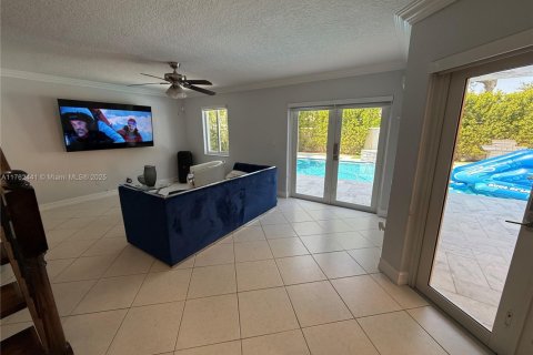 Villa ou maison à vendre à Miami Lakes, Floride: 3 chambres, 198.07 m2 № 1862233 - photo 5