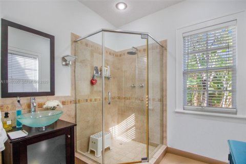 Villa ou maison à louer à Miami, Floride: 2 chambres, 246.19 m2 № 1997682 - photo 18
