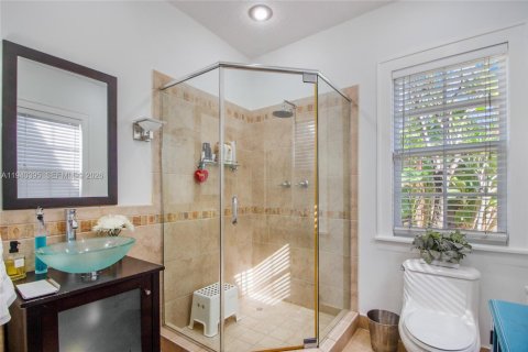 Villa ou maison à louer à Miami, Floride: 2 chambres, 246.19 m2 № 1997682 - photo 19