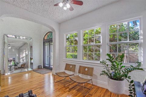 Villa ou maison à louer à Miami, Floride: 2 chambres, 246.19 m2 № 1997682 - photo 25