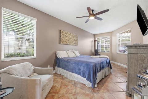 House in Tampa, Florida 3 bedrooms, 168.34 sq.m. № 2203179 - photo 16