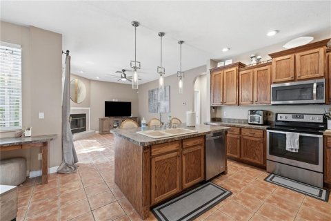 House in Tampa, Florida 3 bedrooms, 168.34 sq.m. № 2203179 - photo 6