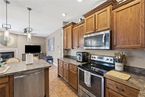 House in Tampa, Florida 3 bedrooms, 168.34 sq.m. № 2203179 - photo 8