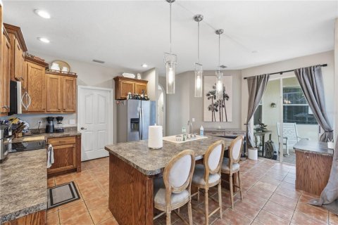 House in Tampa, Florida 3 bedrooms, 168.34 sq.m. № 2203179 - photo 10
