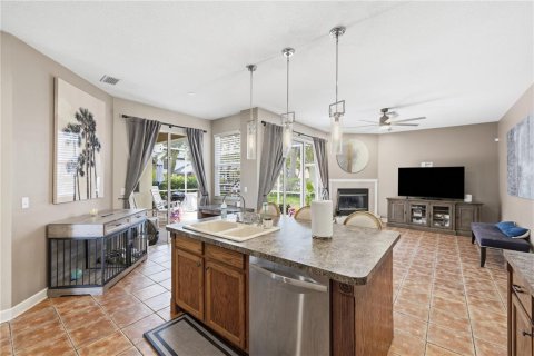 House in Tampa, Florida 3 bedrooms, 168.34 sq.m. № 2203179 - photo 9